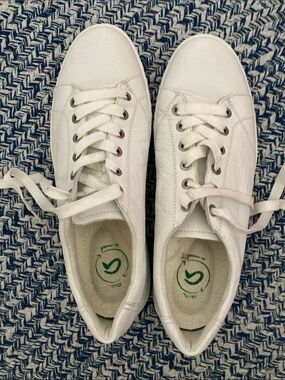 Ara Alexandria white premium calf leather sneaker with terry lining-worn once.